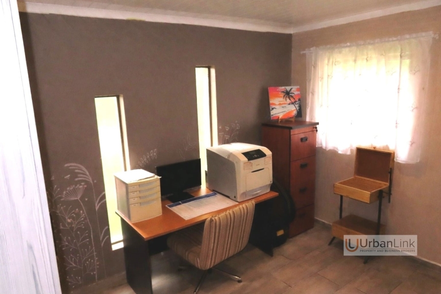 4 Bedroom Property for Sale in Safari Gardens North West